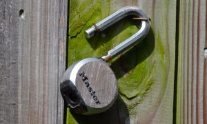 E-cigs vs NRT: the real findings behind the media headlines