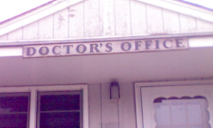 Many U.S. doctors believe e-cigs have a role in smoking cessation