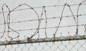 Public health leaders debating e-cigs behind closed doors