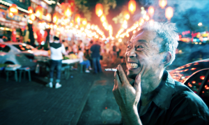 China hints at extending tobacco regime to e-cigs