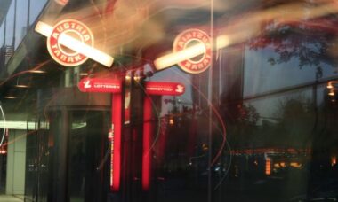 Austrian court says vape stores can legally sell e-cigs