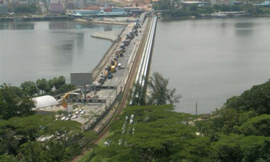 Sultan of Malaysian state bans sale of e-cigarettes