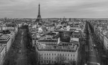 Physical stores remain focus of vape chains in France