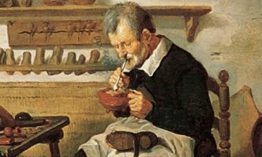 WHO softens stance on smoking, urges countries to sign new pact