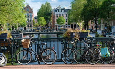 Plain packaging and usage restrictions among Dutch plans for e-cigs