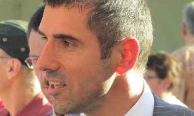 Dutch health minister Blokhuis plans crackdown on e-cigs and HnB