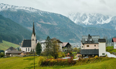 Austria reinstates ban on smoking or vaping in restaurants and bars