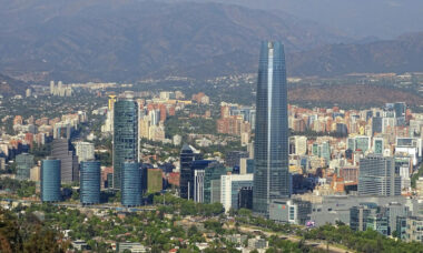 Chile’s lawmakers set on equating e-cigarettes with combustibles