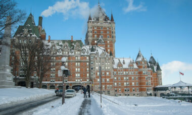 Quebec monopoly calls temporary halt to sales of cannabis vaping devices