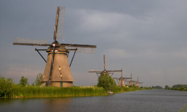 Netherlands moves towards extending smoking restrictions to e-cigarettes