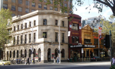 Melbourne moves to ban vaping in the business district 'to clear the air'