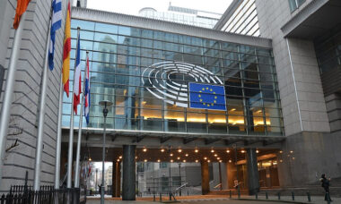 Vaping vs smoking – what do EU Parliament officials have to hide?