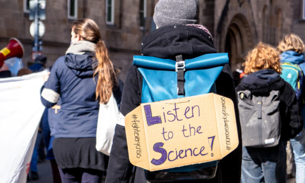 Study reveals the research flaws that make science on e-cigs hard to trust