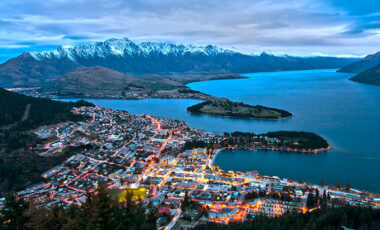 Vape retailers required to post age-limit signs as New Zealand takes another step