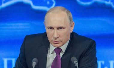 Russia tightens the rules on e-cig sales after teen deaths are blamed on vaping