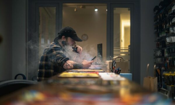 New UK study finds an effective combo for quitting smoking using e-cigarettes