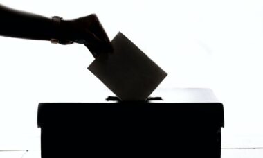 France votes to ban disposable vapes amid criticism of new anti-smoking plan