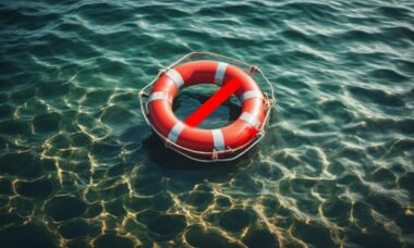 UK smoking ban may not be washed up as Labour likely to refloat its own form of bill