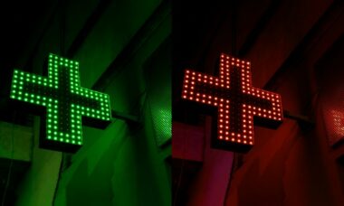 Australia limits e-cig sales to pharmacies, but critics say model will fail within a year