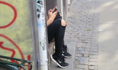 Retail licence requirements may not help to curb youth vaping, US study finds