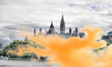 Canada’s new government faces growing push to tighten rules on flavoured vapes